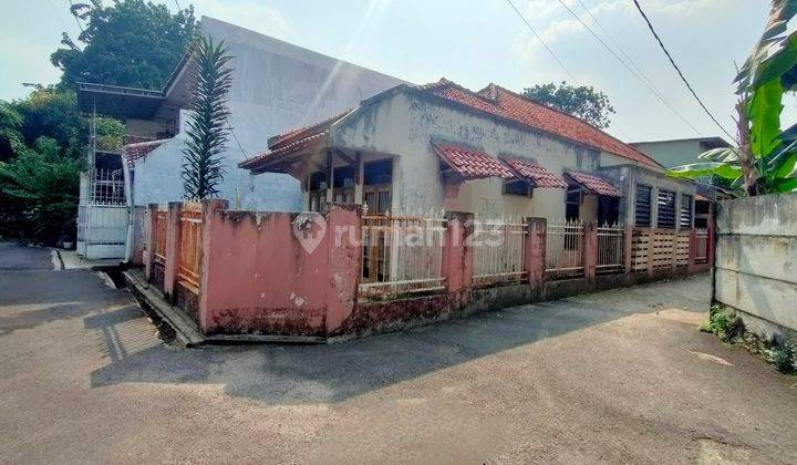 Rumah dengan Lokasi ideal di TB Simatupang,Jakarta Selatan 1