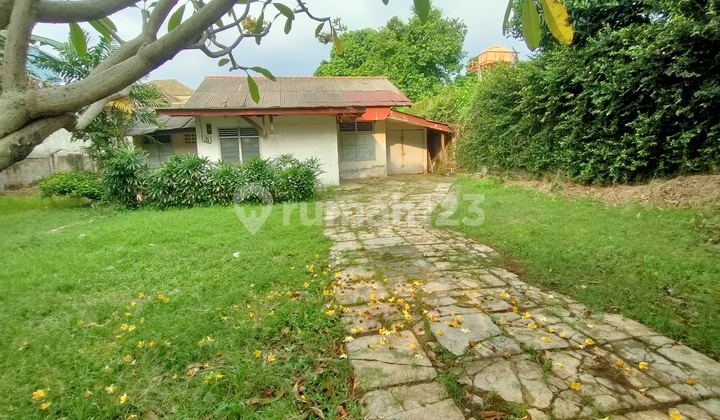 Dekat Akses Transportasi, Tanah