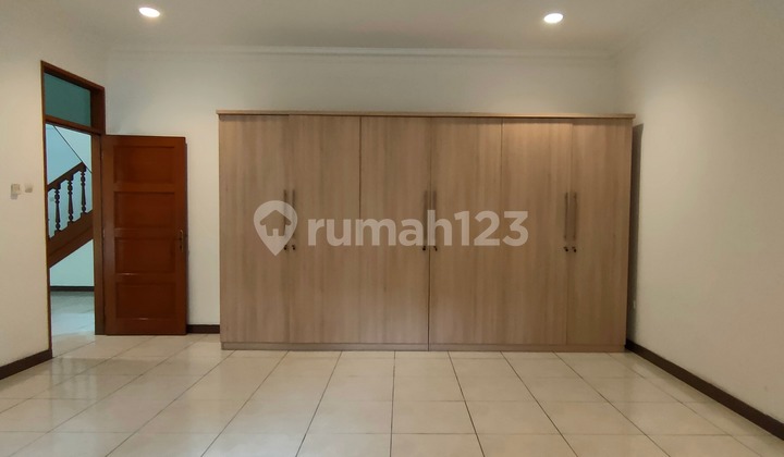 2-Storey House for Rent, Spacious, Good, Sturdy, Green and Comfortable, Semi-Furnished in Kemang 2