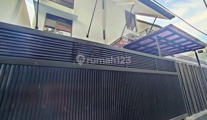 Rumah Modern 3LT Mewah Dan Nyaman, Furnished, Pool, Siap Huni 2