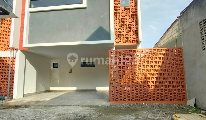 New 2-Story House, Scandinavian, Sturdy, Comfortable in Jagakarsa, Freehold Title 2