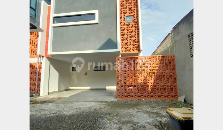 Nego Sampai Deal !!! Rumah Baru 2 Lantai, Scandinavian, Kokoh, Nyaman di Jagakarsa, SHM