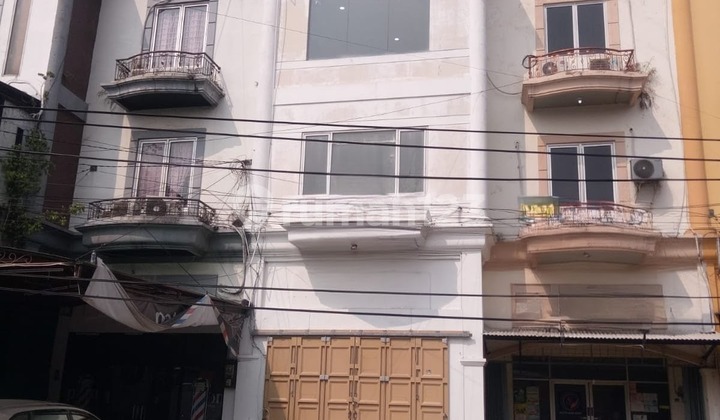 Ruko 3 1/2 Lantai Bagus di Pejaten Timur SHM + IMB untuk Usaha Bisnis