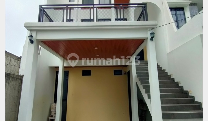 New 3-Story Contemporary Cluster House, Ready to Occupancy, Comfortable SHM 1