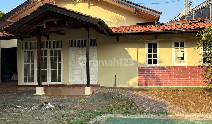 Rumah 1 Lt Luas Ideal Untuk Tinggal Dan Bisnis di Area Strategis 2