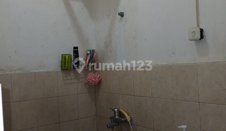 Rumah 2 Lanta Nyaman dan Strategis, Dekat Area Bisnis di Tebet Jaksel SHM 2