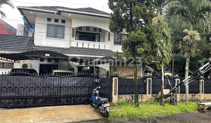 Rumah Cluster Mewah 2LT, Halaman dan Taman Luas di Bogor Rumah Cluster Mewah 2LT, Halaman dan Taman Luas di Bogor