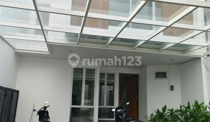 Rumah Baru 2 Lantai Modern Minimalis, SHM di Jati Padang 1