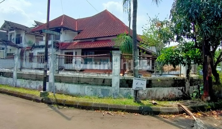 Rumah Besar dan halaman Luas 2 Lantai, SHM di Vila Delima Rumah Besar dan halaman Luas 2 Lantai, SHM di Vila Delima