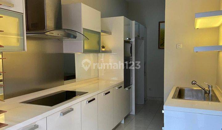 Town House Mewah 2LT Terawat Aman Asri, Semi Furnished Siap Huni 2