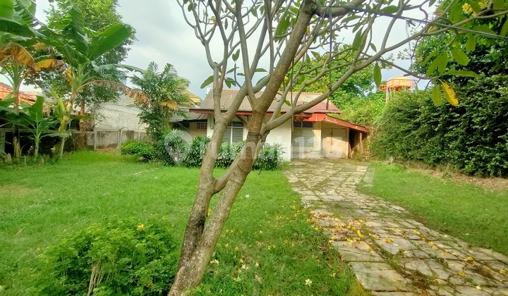 Tanah Luas 543 M2 , SHM, IMB Bisa untuk Gedung 4 lantai