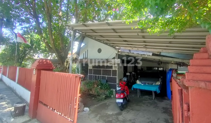 Rumah 1 Lantai yang Asri dan Nyaman dengan Taman  samping Luas 2