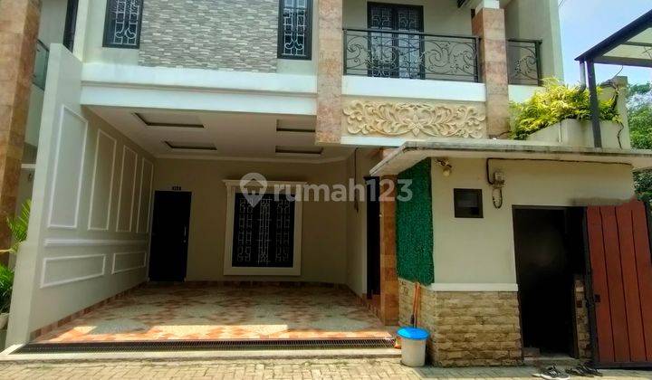 Town House Mewah 3LT, Aman,hook, Rooftop,barbeque Area Siap Huni 1