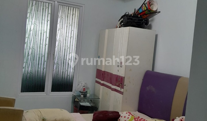 Rumah Sewa 2 Lantai Furnished, Siap Huni Dalam Komplek Perumahan 2