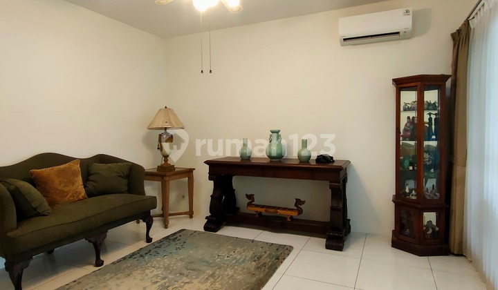 Luxury 1-Story House in an Elite Housing Complex, Green, Comfortable, Move-in Ready, Semi-Furnished in Kemang. 2