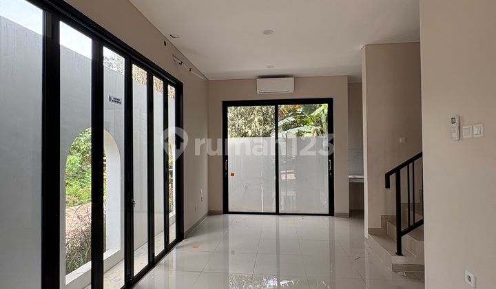 Rumah 2 Lantai View Gunung Ungaran di Banyumanik 2