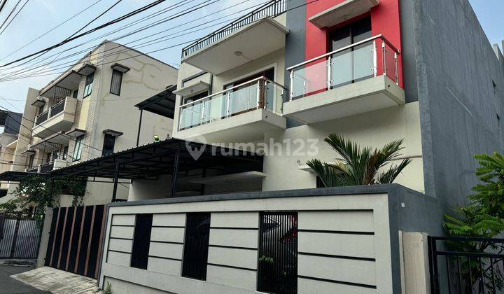 Dijual Rumah Jakarta Barat Jalan Palem Utama Luas Tanah 156m2, Jakarta Barat 1