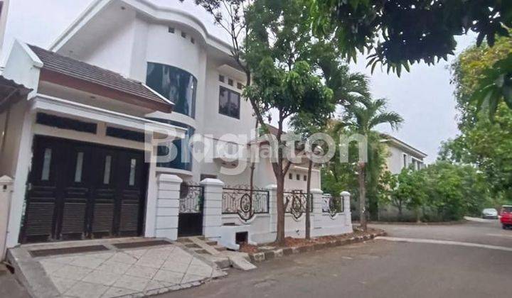 Rumah Hook 2 Lantai di Banjar Wijaya 2