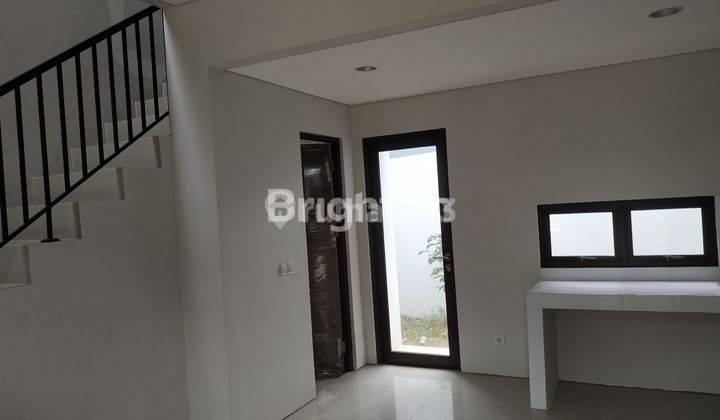 Rumah Baru 2 Lantai di Banjar Wijaya 2