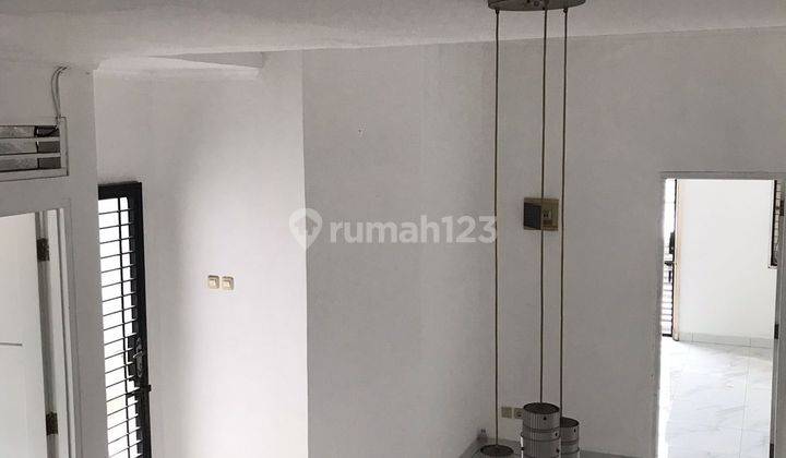 Rumah Hook Siap Huni Posisi Strategis Mudah Akses 1