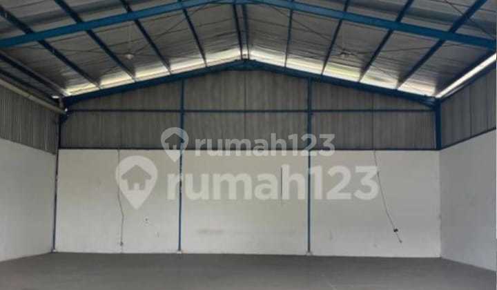 FOR RENT, READY-TO-OCCUPY WAREHOUSE IN LEUWI GAJAH BAROS TRADING AREA, CIMAHI, WITH SPACIOUS AND STRATEGIC PARKING