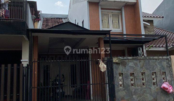 Rumah 2 Lt Semi Furnished Cluster Garcia Modernland Cikolol 1