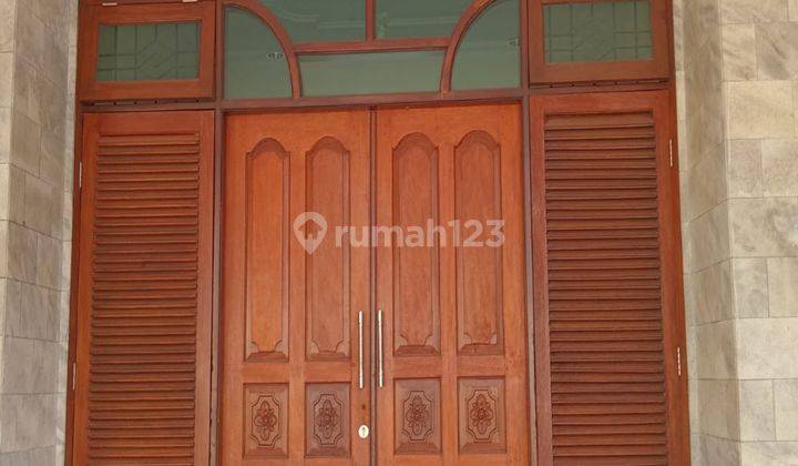 RUMAH BESAR 2 Lantai Rumah 2