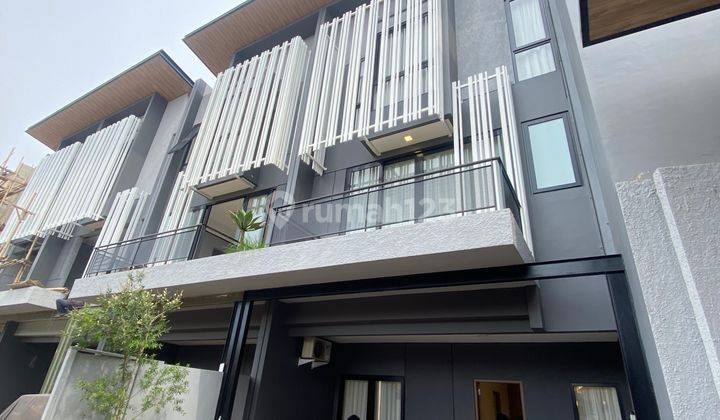 Rumah 3 Lantai Mewah + Rooftop Di Jagakarsa Jakarta Selatan 1