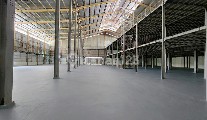 For Rent Factory Warehouse in the MM2100 Industrial Area