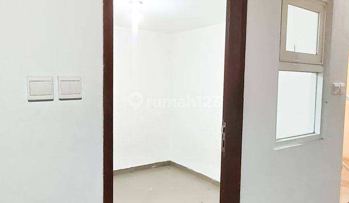 Townhouse 3 Lantai Mewah di Cilandak Rp 3.75 M 2