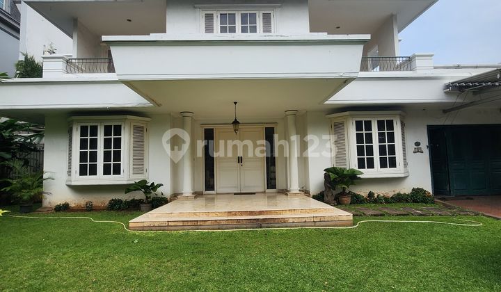 Dijual Rumah Mewah + Pool di Simprug Golf Dekat GBK & Sudirman 2