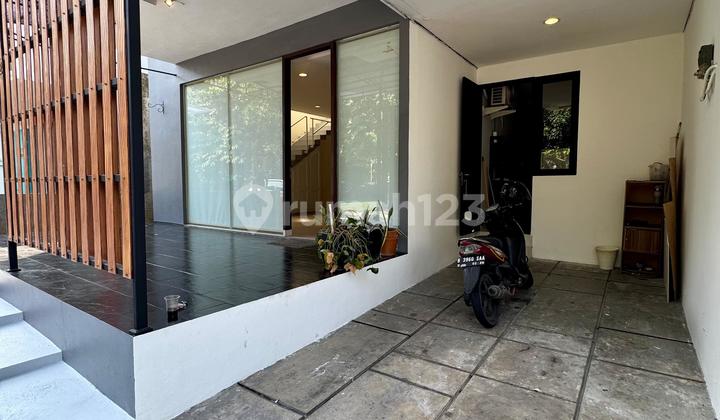 Disewakan Rumah 2 Lantai Di Private Town House, Lebak Bulus 2