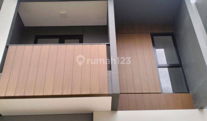 Disewakan Rumah Baru Cantik Minimalis 2 Lantai Di Summarecon Crown Gading Bekasi 2