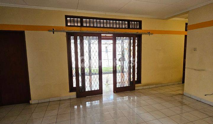 Rumah 2 Lantai Bagus SHM Besar Bebas Mau Ngapain Cibabat Cimahi  1