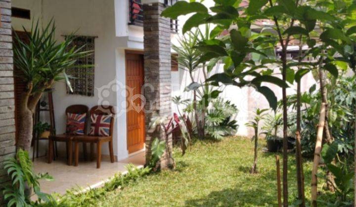 Rumah 2 Lantai Bagus Furnished SHM Gegerkalong Bandung 1