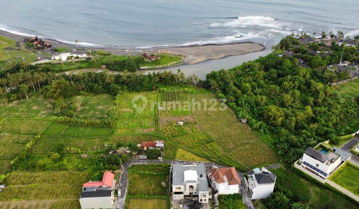 SURE DEAL ON SALE OF LAND NEAR THE BEACH LOCATION KETEWEL SUKAWATI GIANYAR 
 1