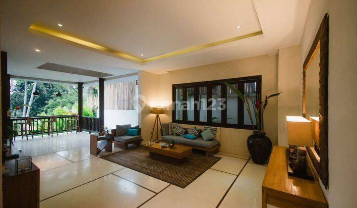 2 Floor Villa with 3 Garden View Rooms in Ubud Furnished SHM 2