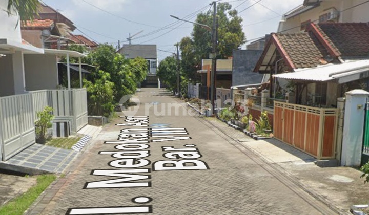 Rumah Hutung Tanah Cocok Buat Kos Di Depan Kampus Upn Rungkut Rumah SHM di Puskesmas Medoka Ayu, Jl. Medokan Asri Utara IV No. 31, Medokan Ayu, Rungkut, Kota Surabaya, Jawa Timur, Indonesia, 60295, Rungkut 2