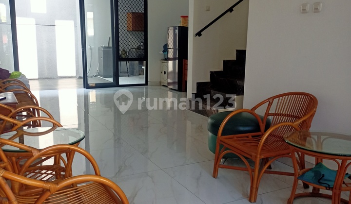 RUMAH BAGUS TERAWAT DI PAKUWON CITY 2