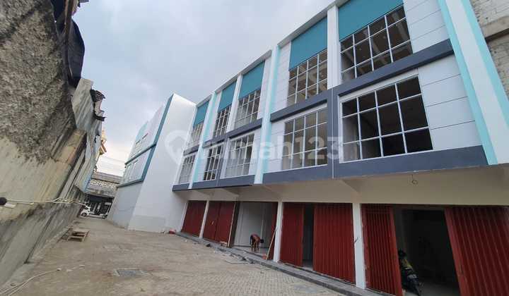 Ready-to-Occupy Shop House at Zero Lontar Main Road Shop house at Jl. Raya Lontar No. 78a, Lontar, Sambikerep, Surabaya City, East Java, Indonesia, 60216, Sambikerep 55.35 m² Unfurnished Freehold Title 1