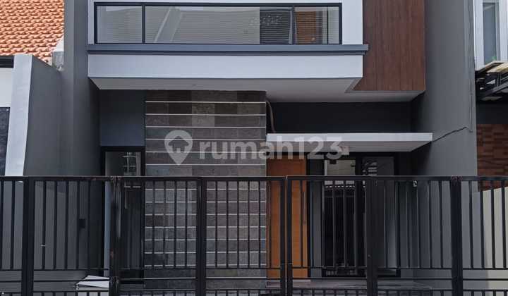Rumah Baru 2 Lantai Minimalis Tengah Kota di Klampis Semolo Rumah Bagus SHM di Jl. Klampis Semolo Tengah I No.15, Klampis Ngasem, Sukolilo, Kota Surabaya, Jawa Timur, Indonesia, 60117, Semolowaru Rumah Baru 2 Lantai Minimalis Tengah Kota di Klampis Semolo Rumah Bagus SHM di Jl. Klampis Semolo Tengah I No.15, Klampis Ngasem, Sukolilo, Kota Surabaya, Jawa Timur, Indonesia, 60117, Semolowaru