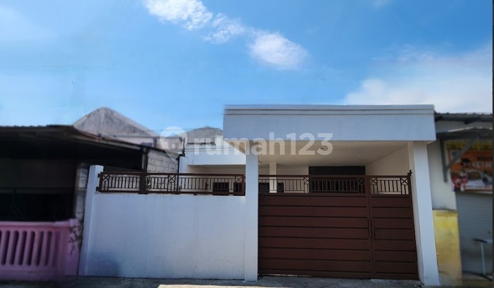 TOWN CENTER HOUSE SUITABLE FOR BUSINESS, OFFICE, BOARDING, RESIDENCE IN WONOKROMO 1