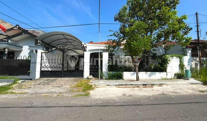 Ready-to-Occupy House in Manyar Rejo, SHM House in Good Condition at Jl. Manyar Rejo I No.29, Menur Pumpungan, Sukolilo, Surabaya City, East Java, Indonesia, 60118, Manyar Ready-to-Occupy House in Manyar Rejo, SHM House in Good Condition at Jl. Manyar Rejo I No.29, Menur Pumpungan, Sukolilo, Surabaya City, East Java, Indonesia, 60118, Manyar