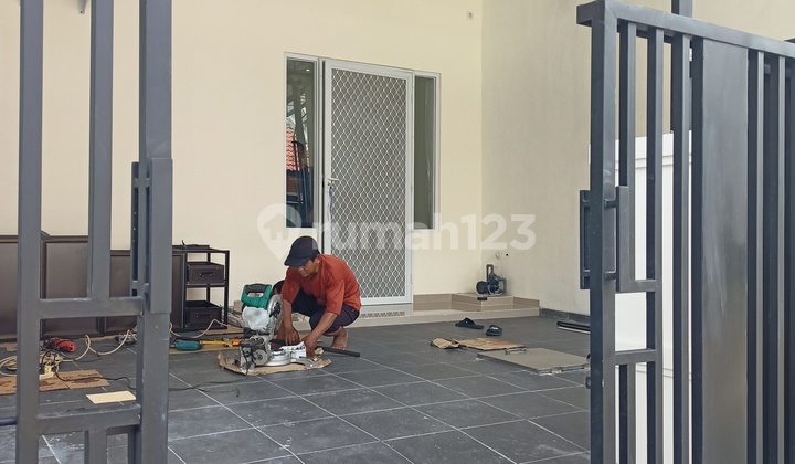 Rumah Semifurnis Baru Di Pakuwon City Rumah Bagus di Pakuwon City Cluster Puri Asri, Jl. Kalisari Dharma III Block P2 No. 1, Kalisari, Mulyorejo, Kota Surabaya, Jawa Timur, Indonesia, 60112, Pakuwon City 2