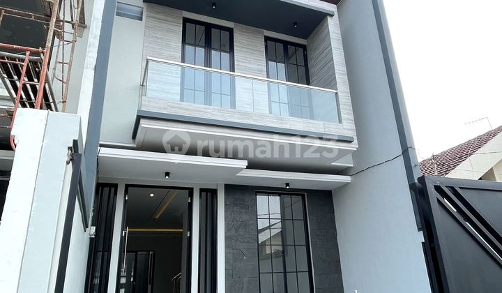 New Fresh House in Manyar, Flood-Free Close to Major Campuses & Schools, Near City Center Nice House SHM at Jl. Manyar Kertoadi, Jl. Manyar Kerta Adi No.25, Manyar Sabrangan, Mulyorejo, Surabaya City, East Java, Indonesia, 60116, Manyar 2