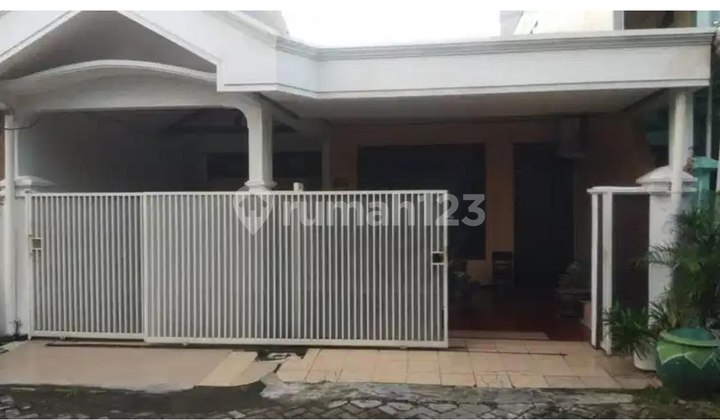 Move-In Ready House Near Toll Exit in Gunung Sari