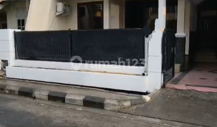 Semi-Furnished Flood-Free House Near ITS, UNAIR in Sutorejo Good House in Pdd-10, Jl. Sutorejo Prima Utara, Jl. Sutorejo Prima Utr, Kalisari, Mulyorejo, Surabaya City, East Java, Indonesia, 60112, Sutorejo