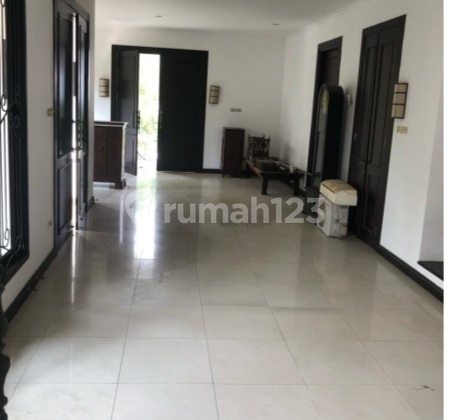 Rumah With Pool + Attic + Basement di Pik Jakarta Utara 2
