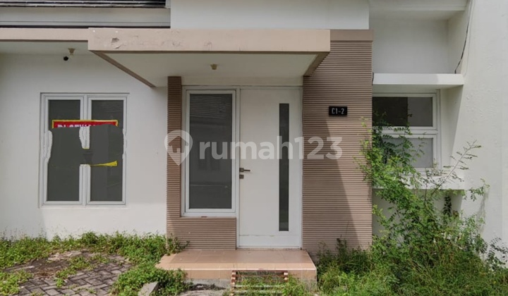 Ready-to-Occupy Flood-Free House at Swp Residence Menganti Nice House