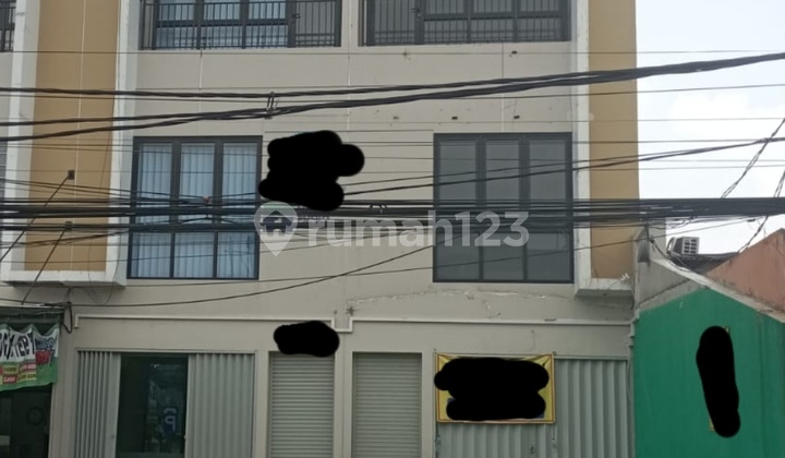 Cheap Rental 3-Story Shop House in East Tebet, South Jakarta 1